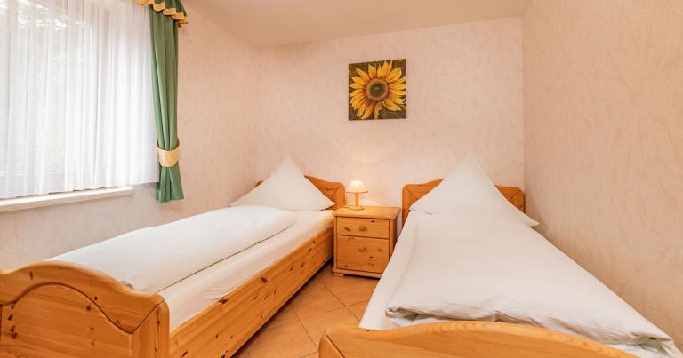Schlafzimmer mit Einzelbetten